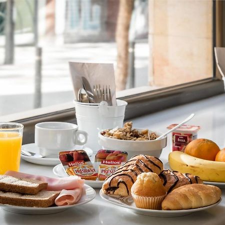 Hostal Baler Barcelona Buitenkant foto