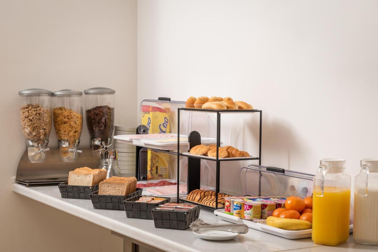 Hostal Baler Barcelona Buitenkant foto