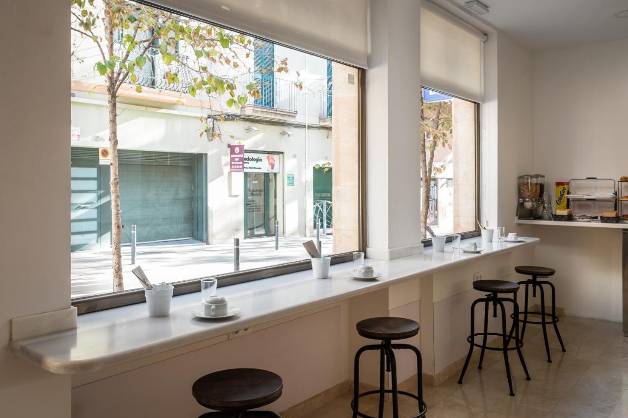 Hostal Baler Barcelona Buitenkant foto