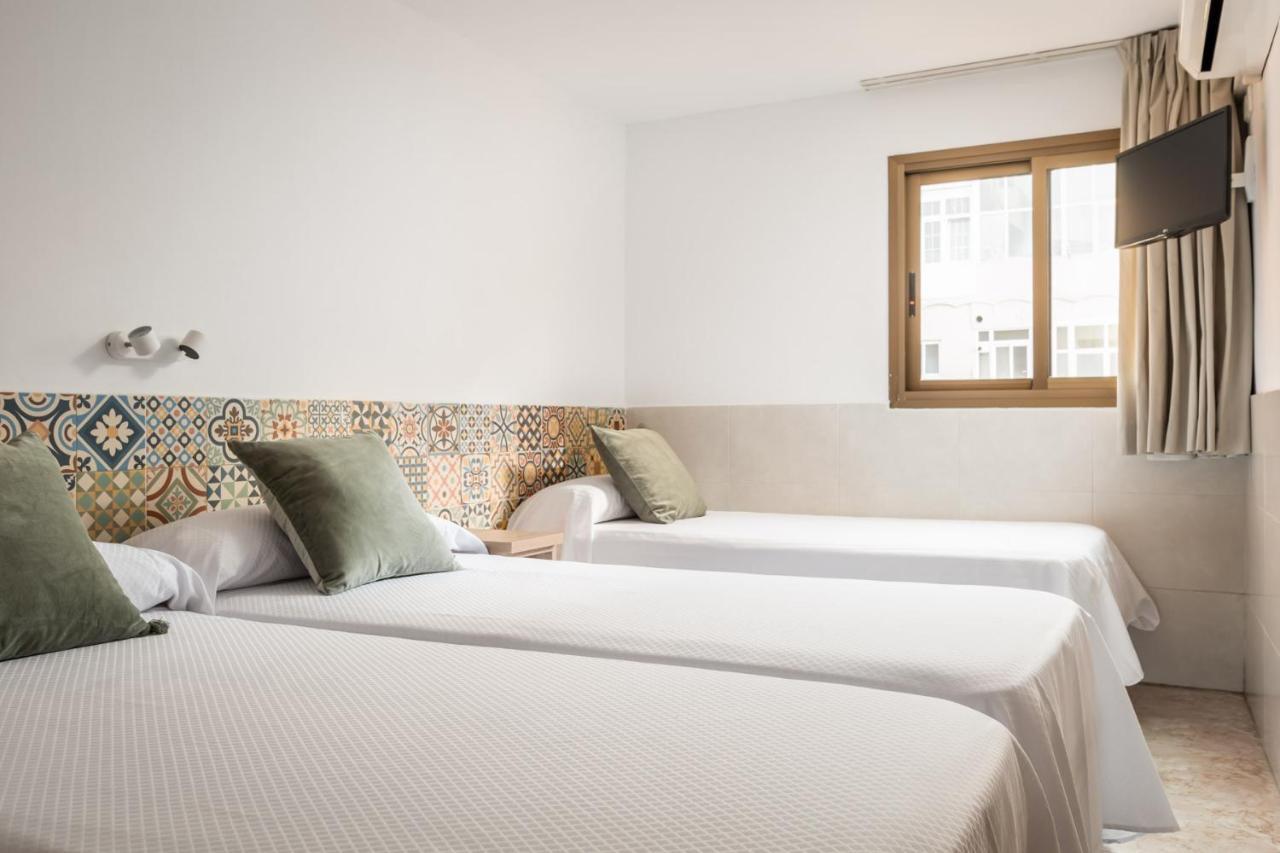 Hostal Baler Barcelona Buitenkant foto