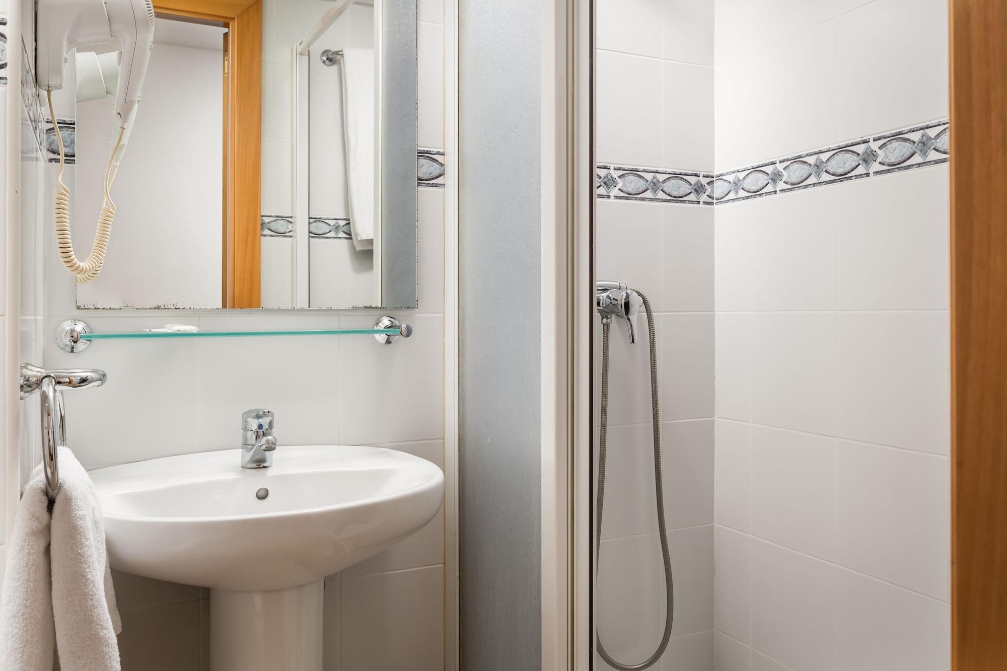 Hostal Baler Barcelona Buitenkant foto