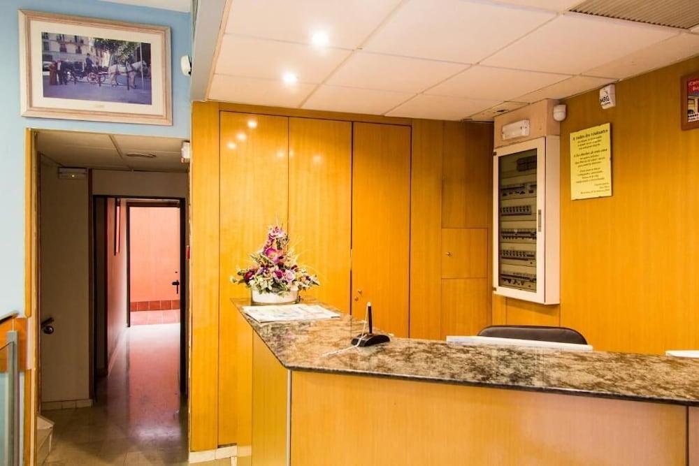 Hostal Baler Barcelona Buitenkant foto
